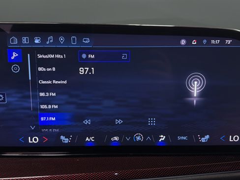 Used 2024 Chevrolet Traverse Z71 AWD/4WD image 31