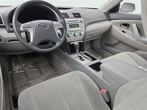 Used 2009 Toyota Camry LE image 11