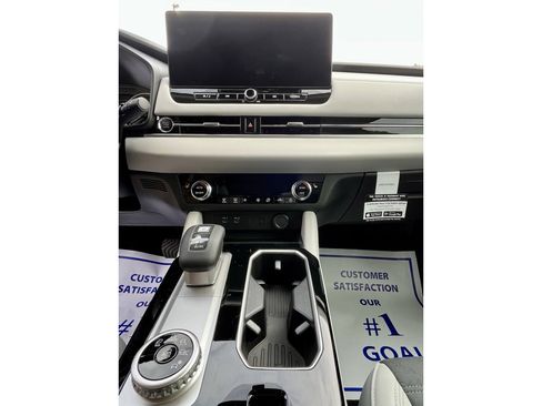 New 2026 Mitsubishi Outlander SE FWD image 9