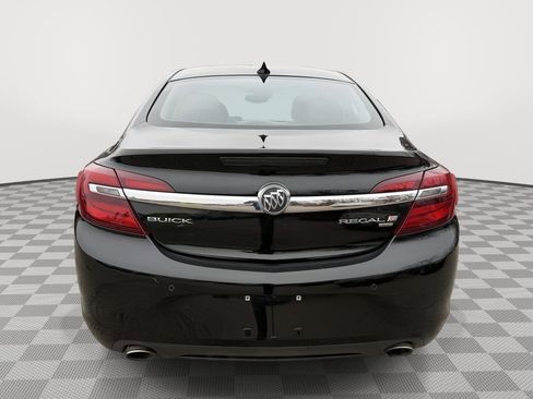 Used 2017 Buick Regal Premium w/ Driver Confidence Package #2 image 3