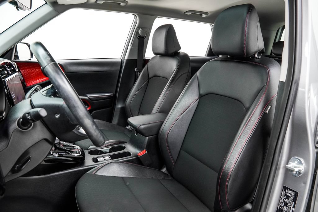 Used 2023 Kia Soul GT-Line w/ GT-Line Technology Package FWD image 16