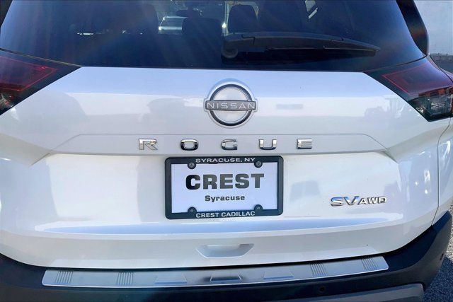 Used 2023 Nissan Rogue SV AWD/4WD image 7