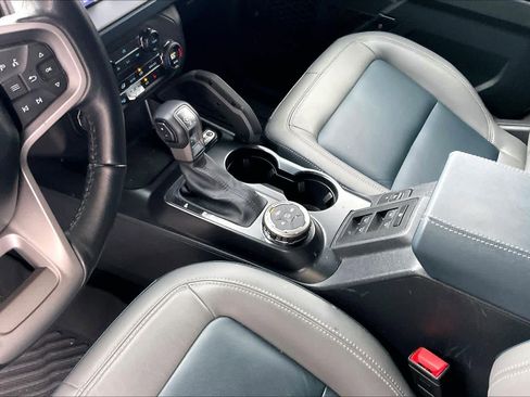 Used 2024 Ford Bronco Outer Banks image 18
