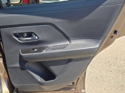 Used 2026 Nissan Kicks SV w/ Cold Weather Package FWD image 9