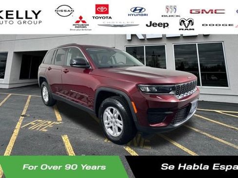 Certified 2023 Jeep Grand Cherokee Laredo AWD/4WD image 1