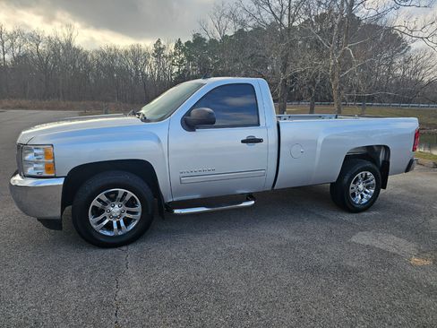 Used 2013 Chevrolet Silverado 1500 LT image 11