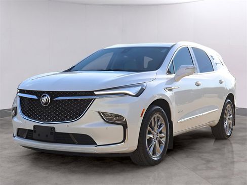 Used 2023 Buick Enclave Avenir w/ Avenir Technology Package image 3