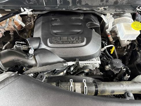 Used 2022 RAM 2500 Tradesman w/ Chrome Appearance Group AWD/4WD image 28