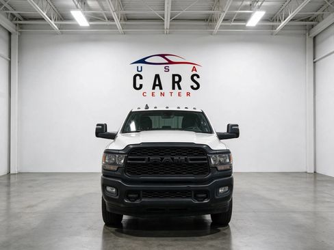 Used 2023 RAM 3500 Tradesman AWD/4WD image 9