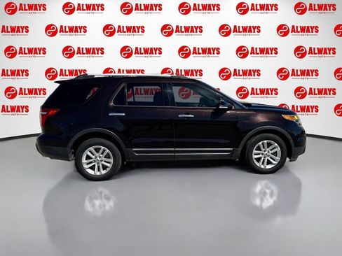 Used 2013 Ford Explorer XLT image 4