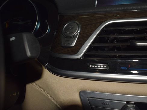 Used 2019 BMW 740i RWD image 34