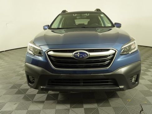 Used 2020 Subaru Outback Premium AWD/4WD image 2