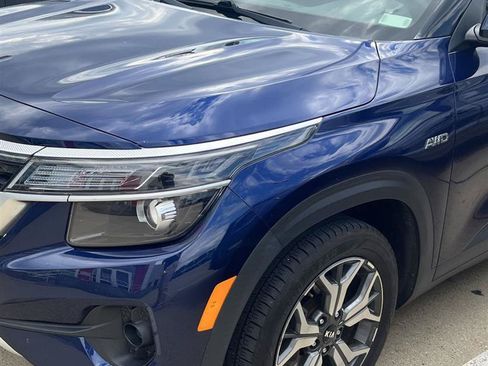 Used 2021 Kia Seltos EX AWD/4WD image 5