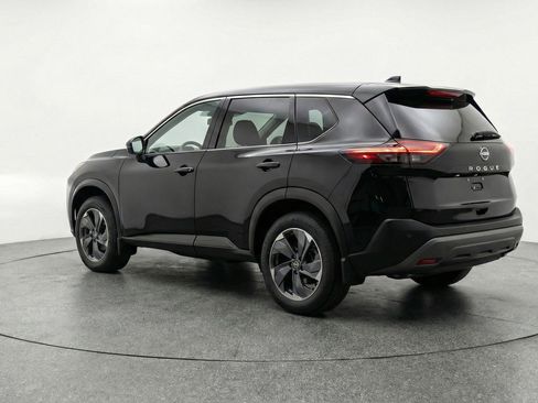 Used 2025 Nissan Rogue SV image 6