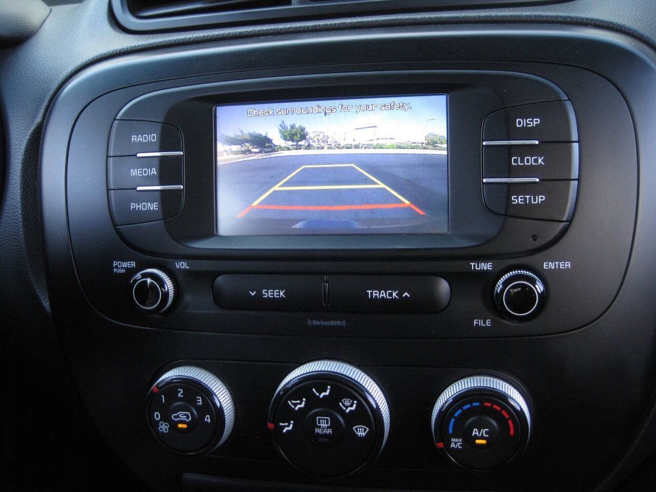Used 2019 Kia Soul FWD image 29
