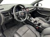 Certified 2024 Porsche Macan image 4