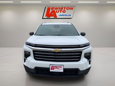 New 2026 Chevrolet Traverse LT w/ Driver Confidence Package AWD/4WD image 8