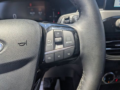 Used 2025 Ford Escape Active w/ Cold Weather Package AWD/4WD image 18