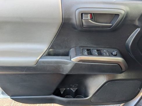 Used 2022 Toyota Tacoma SR5 w/ Technology Package image 30