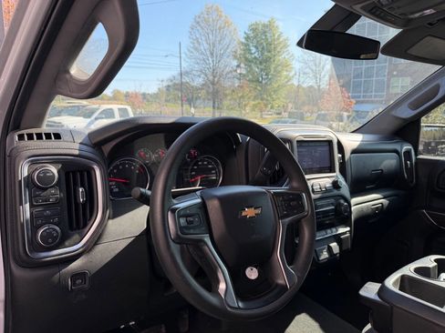 Used 2020 Chevrolet Silverado 1500 LT image 11