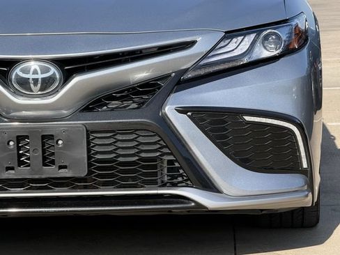Used 2024 Toyota Camry XSE FWD image 8