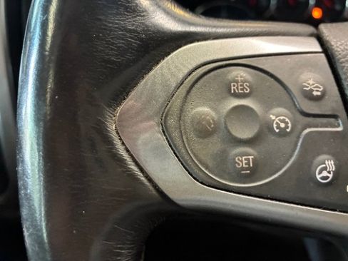 Used 2018 Chevrolet Silverado 1500 LTZ Z71 w/ LTZ Plus Package AWD/4WD image 17
