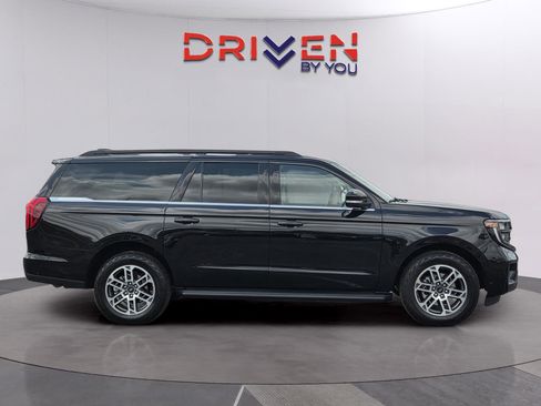 Used 2025 Ford Expedition Max Active AWD/4WD image 6