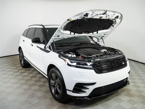 Used 2025 Land Rover Range Rover Velar Dynamic SE AWD/4WD image 33