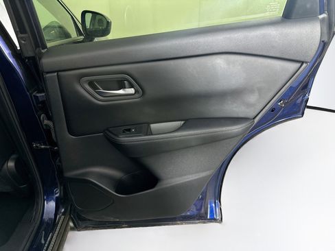 Used 2024 Nissan Rogue SV FWD image 29
