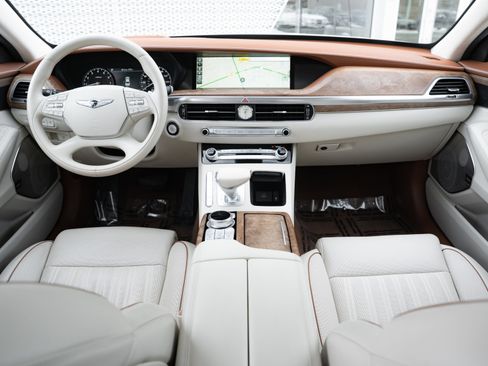 Used 2020 Genesis G90 3.3T Premium image 8