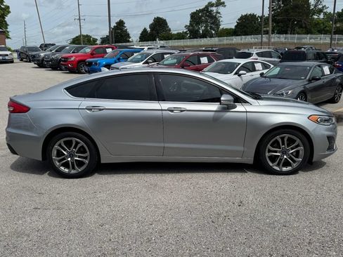 Used 2020 Ford Fusion SEL FWD image 2