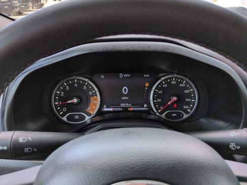 Used 2021 Jeep Renegade Latitude AWD/4WD image 25