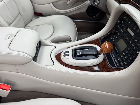 Used 2001 Jaguar XJ Supercharged RWD image 75