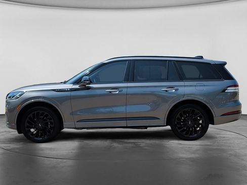 Used 2025 Lincoln Aviator Reserve w/ Jet Appearance Package AWD/4WD image 4