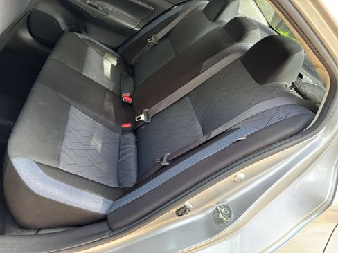Used 2025 Nissan Versa SV FWD image 32
