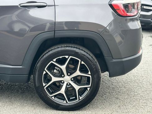 Used 2024 Jeep Compass Limited image 34