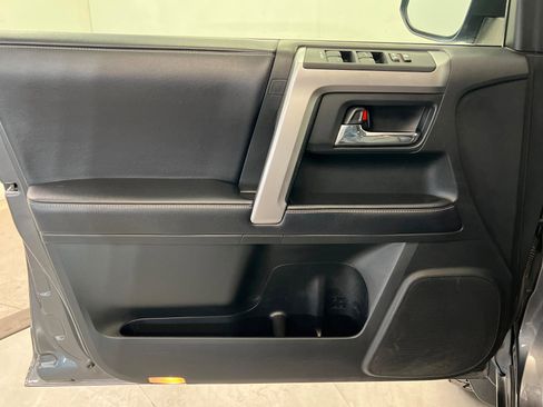 Used 2019 Toyota 4Runner SR5 Premium image 15