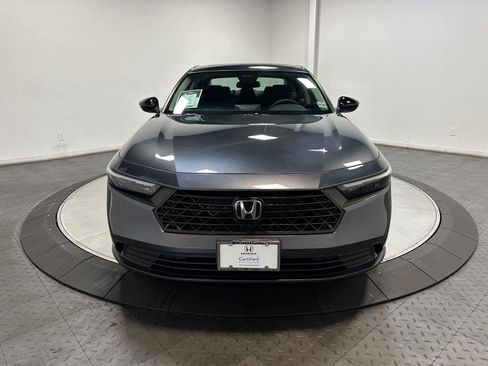 Certified 2025 Honda Accord SE image 4