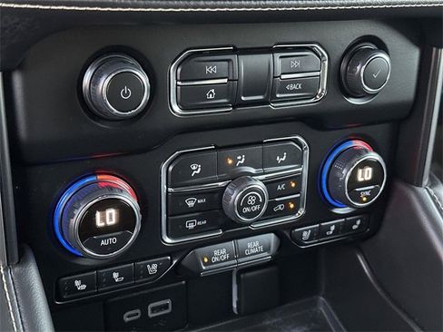 Used 2024 Chevrolet Tahoe Premier image 39