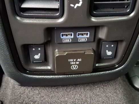 Certified 2022 Dodge Durango R/T w/ Blacktop Package AWD/4WD image 12