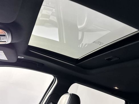 Used 2019 Jeep Grand Cherokee Limited image 14