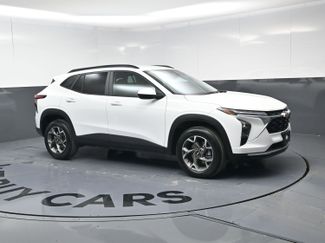 Certified 2025 Chevrolet Trax LT w/ Driver Confidence Package video 2