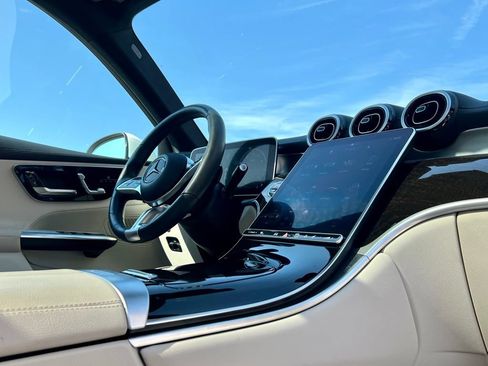Certified 2023 Mercedes-Benz GLC 300 4MATIC image 19