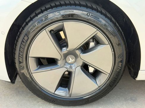 Used 2021 Tesla Model 3 Standard Range Plus RWD image 13