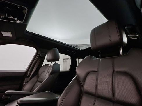 Used 2016 Land Rover Range Rover Sport HSE image 13