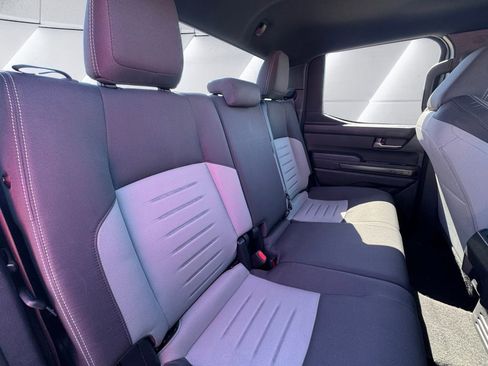 Used 2024 Toyota Tacoma TRD Sport image 16