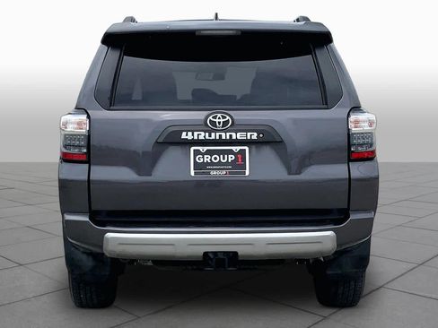 Used 2017 Toyota 4Runner TRD Off-Road Premium AWD/4WD image 5