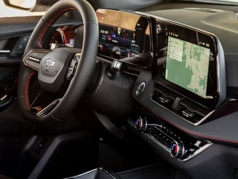 Used 2026 Chevrolet Equinox RS image 29