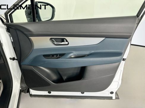 Used 2025 Nissan Murano Platinum w/ Cargo Package AWD/4WD image 38