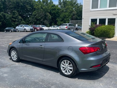 Used 2016 Kia Forte Koup EX FWD image 3